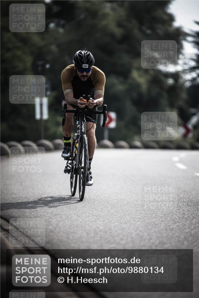 21.06.2026 - 29. Vierlanden-Triathlon H.Heesch http://msf.ph/oto/9880134 21.06.2026 09:12:44 Radfahren 13, 15, 45, 132, 290 meine-sportfotos.de