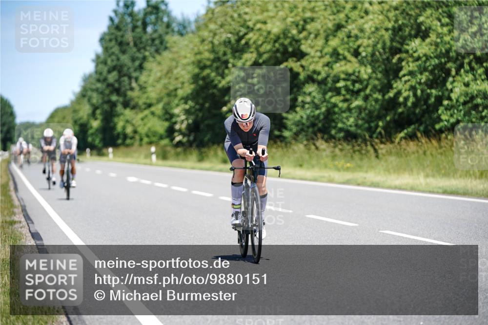21.06.2026 - Viking Triathlon Michael Burmester http://msf.ph/oto/9880151 21.06.2026 13:18:49 Radfahren 305, 344, 463 meine-sportfotos.de