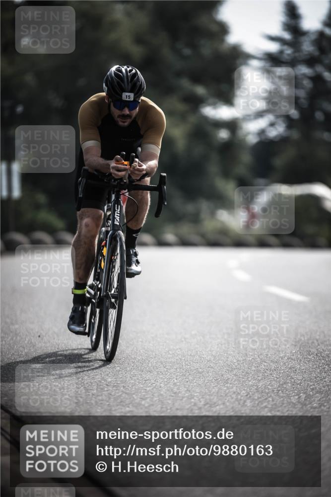 21.06.2026 - 29. Vierlanden-Triathlon H.Heesch http://msf.ph/oto/9880163 21.06.2026 09:12:44 Radfahren 13, 15, 45, 132, 290 meine-sportfotos.de