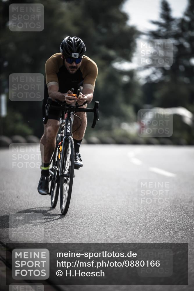 21.06.2026 - 29. Vierlanden-Triathlon H.Heesch http://msf.ph/oto/9880166 21.06.2026 09:12:44 Radfahren 13, 15, 45, 132, 290 meine-sportfotos.de
