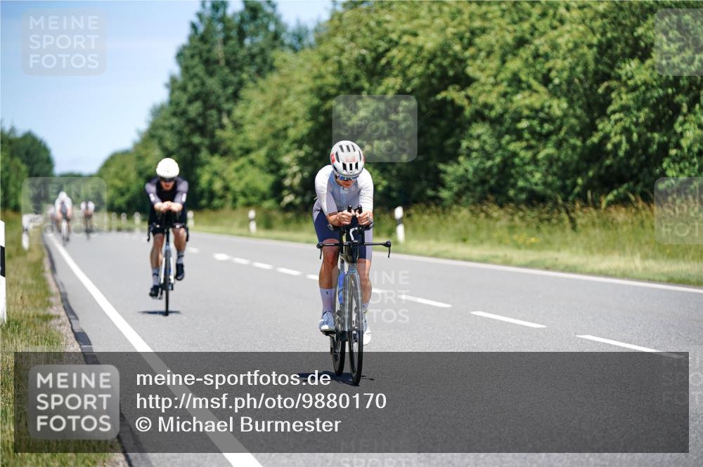 21.06.2026 - Viking Triathlon Michael Burmester http://msf.ph/oto/9880170 21.06.2026 13:18:52 Radfahren 39, 305, 344, 463 meine-sportfotos.de