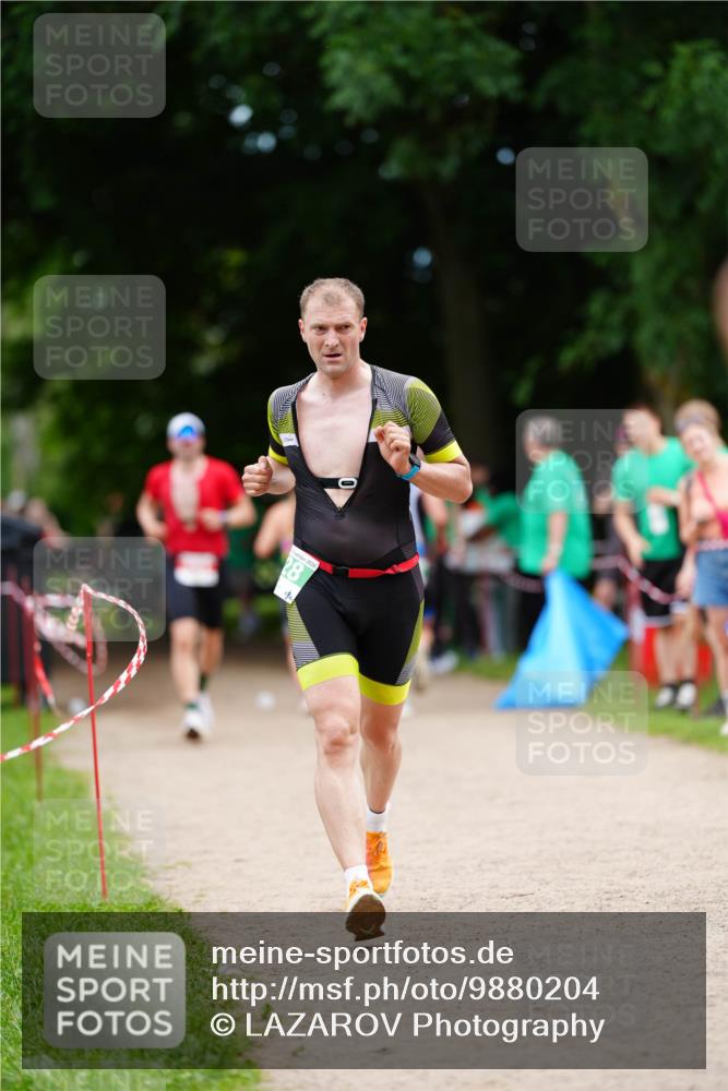 21.06.2026 - 29. Vierlanden-Triathlon LAZAROV Photography http://msf.ph/oto/9880204 21.06.2026 12:16:59 Laufen  meine-sportfotos.de