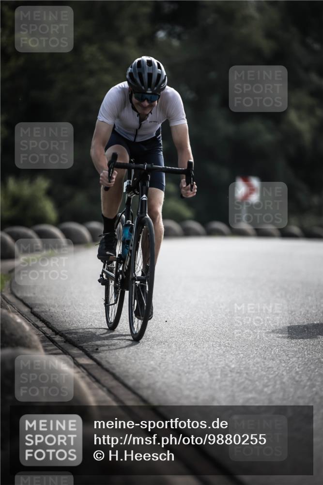 21.06.2026 - 29. Vierlanden-Triathlon H.Heesch http://msf.ph/oto/9880255 21.06.2026 09:12:56 Radfahren 20, 129, 137, 216 meine-sportfotos.de