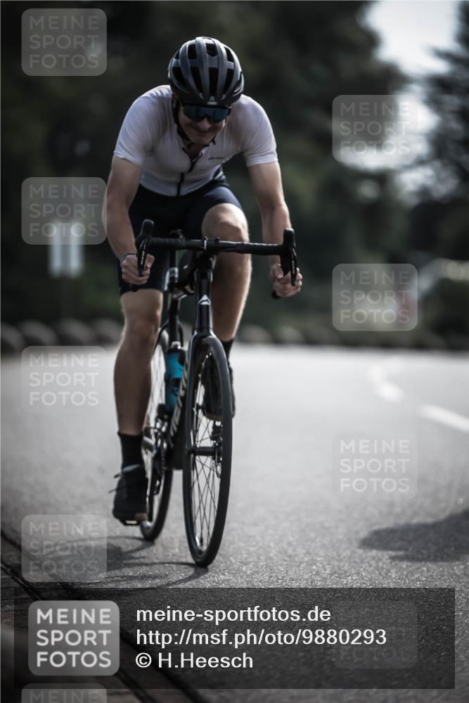 21.06.2026 - 29. Vierlanden-Triathlon H.Heesch http://msf.ph/oto/9880293 21.06.2026 09:12:56 Radfahren 20, 129, 137, 216 meine-sportfotos.de