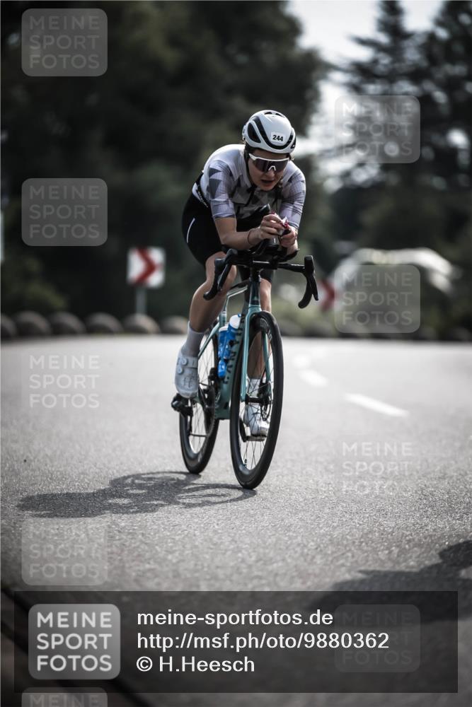 21.06.2026 - 29. Vierlanden-Triathlon H.Heesch http://msf.ph/oto/9880362 21.06.2026 09:13:05 Radfahren 21, 207, 216, 244 meine-sportfotos.de
