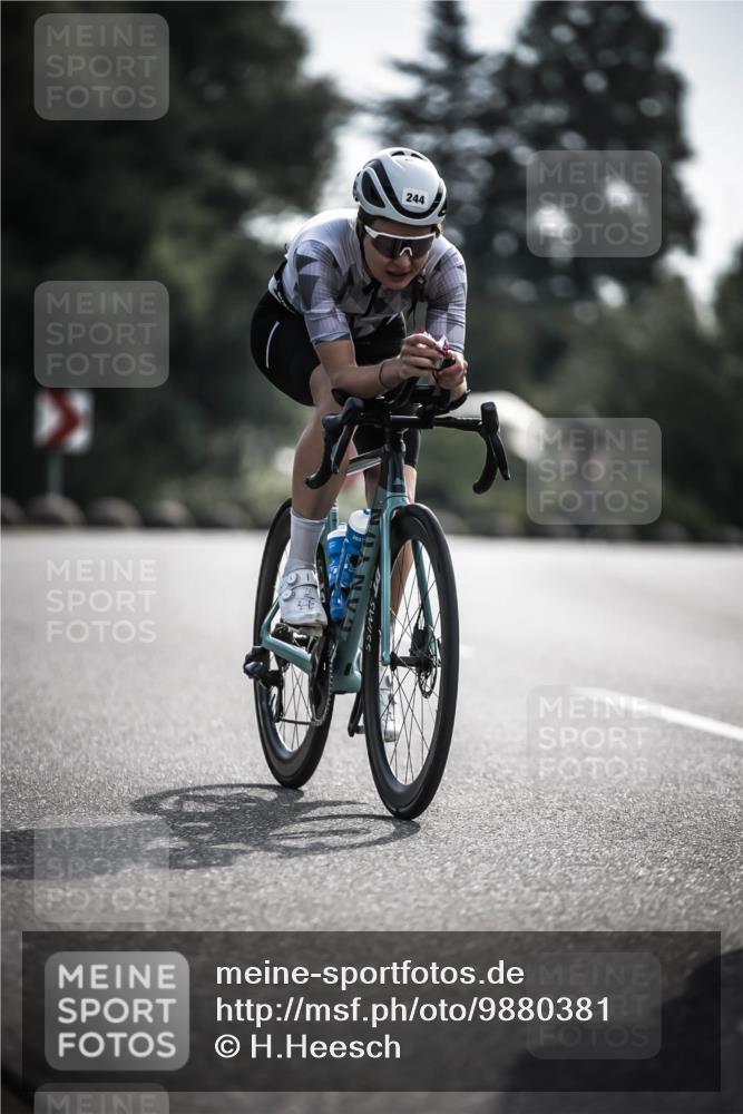 21.06.2026 - 29. Vierlanden-Triathlon H.Heesch http://msf.ph/oto/9880381 21.06.2026 09:13:05 Radfahren 21, 207, 216, 244 meine-sportfotos.de