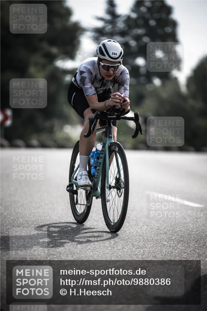 21.06.2026 - 29. Vierlanden-Triathlon H.Heesch http://msf.ph/oto/9880386 21.06.2026 09:13:05 Radfahren 21, 207, 216, 244 meine-sportfotos.de