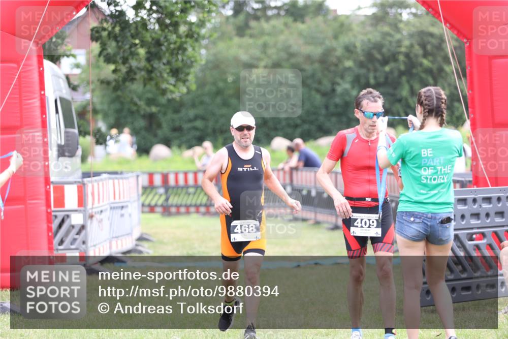 21.06.2026 - 29. Vierlanden-Triathlon Andreas Tolksdorf http://msf.ph/oto/9880394 21.06.2026 11:19:06 Ziel 468, 468 meine-sportfotos.de