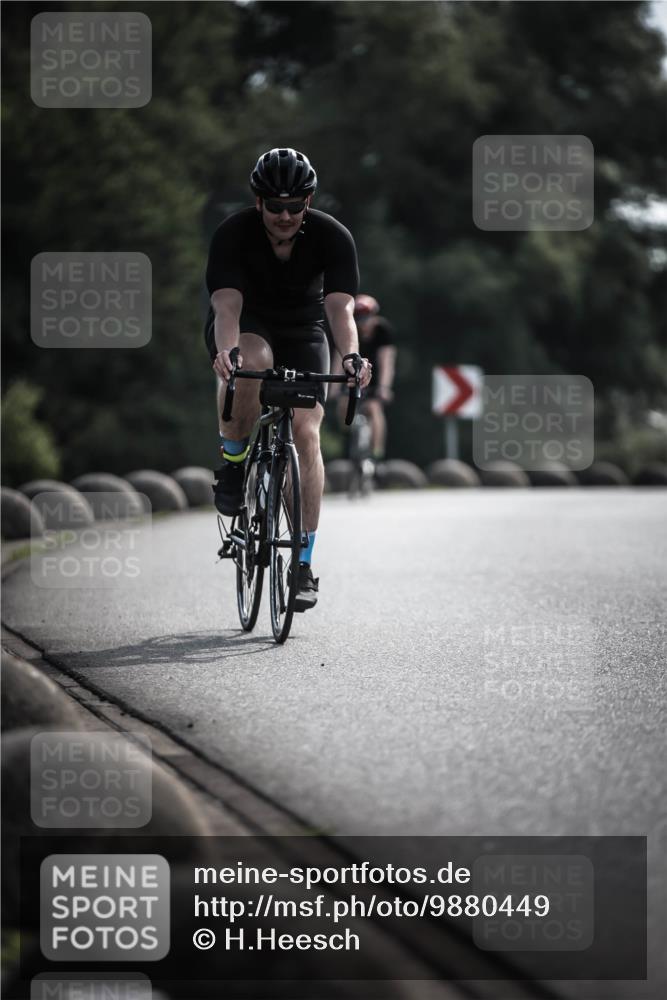 21.06.2026 - 29. Vierlanden-Triathlon H.Heesch http://msf.ph/oto/9880449 21.06.2026 09:13:13 Radfahren 19, 46, 54 meine-sportfotos.de