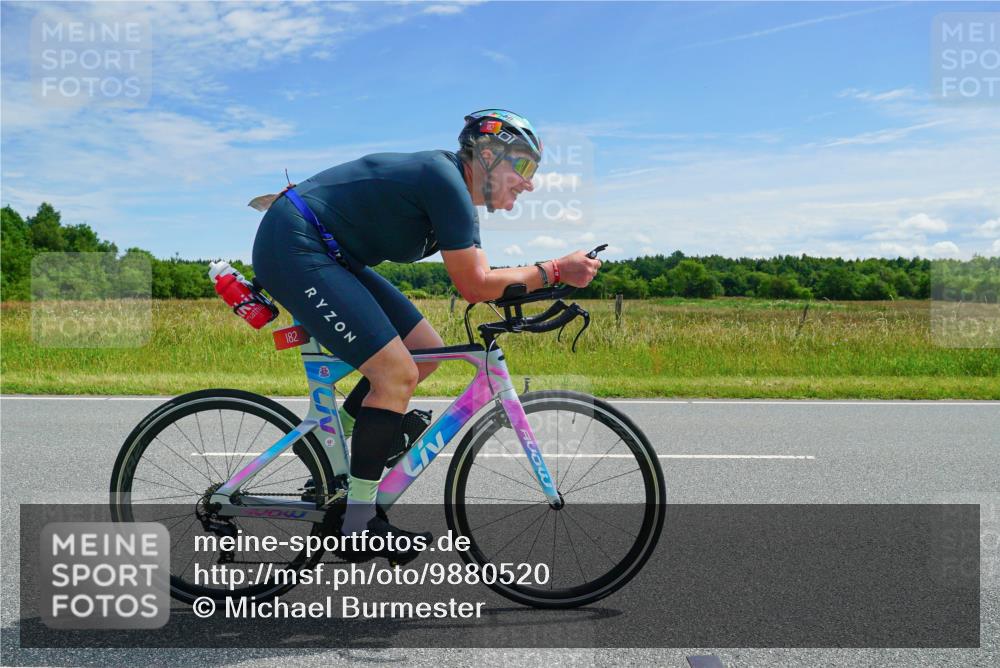 21.06.2026 - Viking Triathlon Michael Burmester http://msf.ph/oto/9880520 21.06.2026 12:45:24 Radfahren 39, 48, 91, 132, 173, 182, 249, 254, 306, 309, 538 meine-sportfotos.de