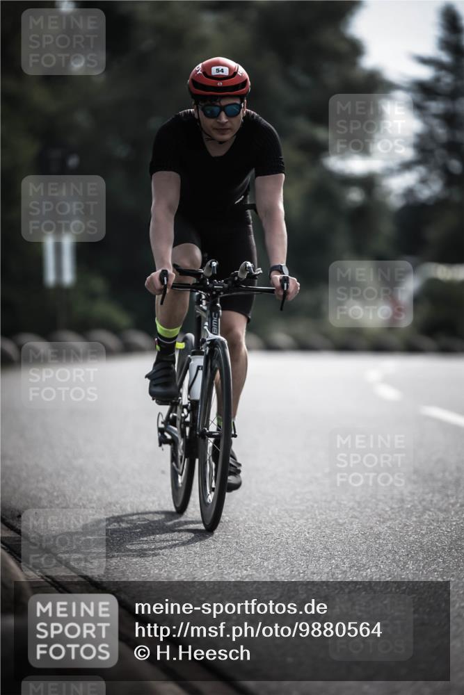 21.06.2026 - 29. Vierlanden-Triathlon H.Heesch http://msf.ph/oto/9880564 21.06.2026 09:13:18 Radfahren 19, 46, 54 meine-sportfotos.de
