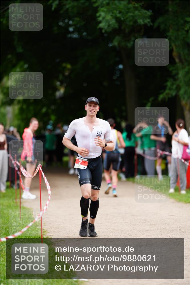 21.06.2026 - 29. Vierlanden-Triathlon LAZAROV Photography http://msf.ph/oto/9880621 21.06.2026 12:19:36 Laufen  meine-sportfotos.de