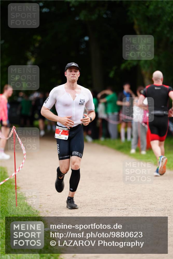 21.06.2026 - 29. Vierlanden-Triathlon LAZAROV Photography http://msf.ph/oto/9880623 21.06.2026 12:19:36 Laufen 202 meine-sportfotos.de