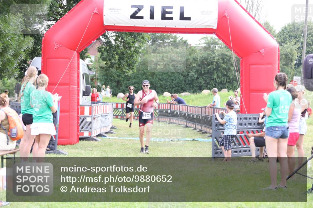 21.06.2026 - 29. Vierlanden-Triathlon Andreas Tolksdorf http://msf.ph/oto/9880652 21.06.2026 11:20:02 Ziel 394, 419, 422, 447, 452, 394, 419, 422, 447, 452 meine-sportfotos.de
