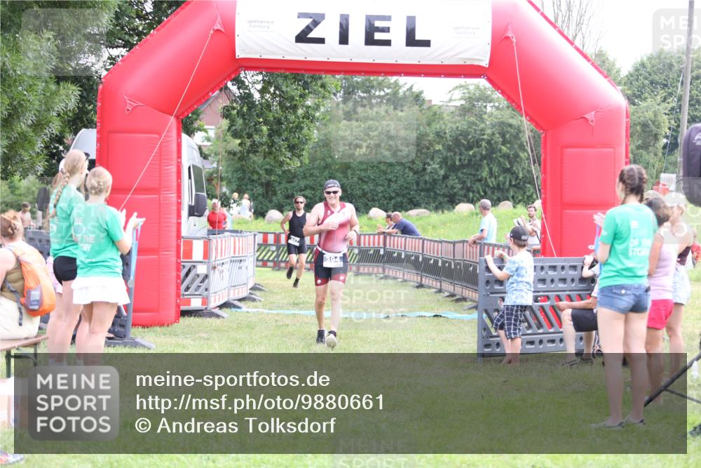 21.06.2026 - 29. Vierlanden-Triathlon Andreas Tolksdorf http://msf.ph/oto/9880661 21.06.2026 11:20:02 Ziel 394, 419, 422, 447, 452, 394, 419, 422, 447, 452 meine-sportfotos.de