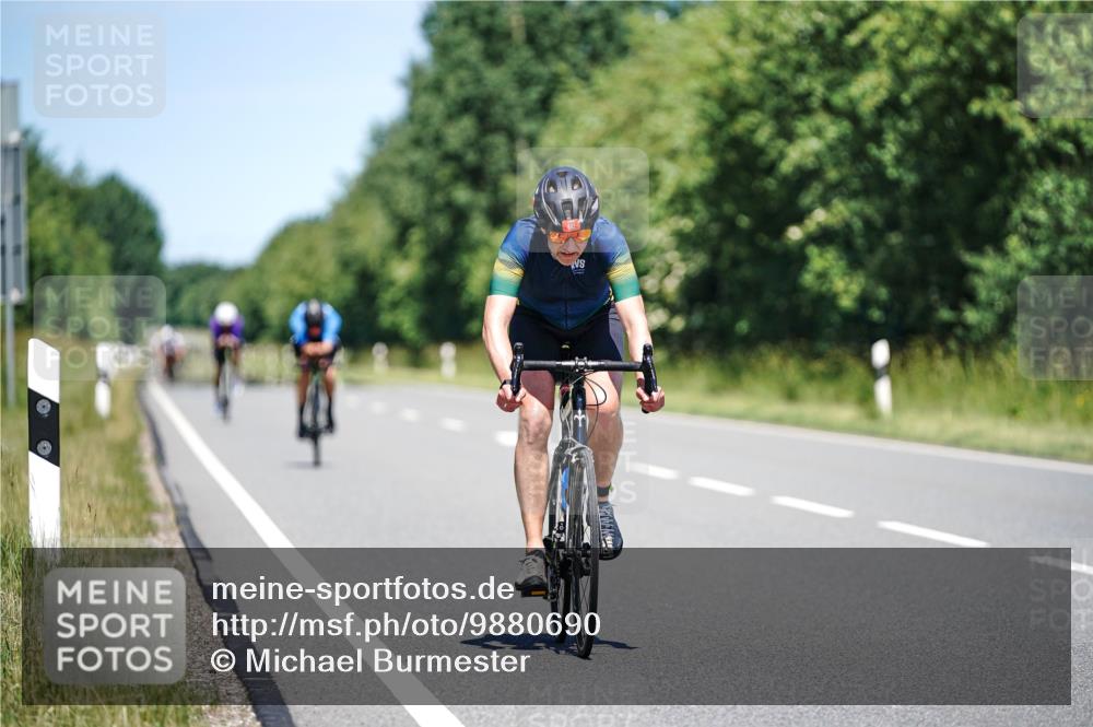 21.06.2026 - Viking Triathlon Michael Burmester http://msf.ph/oto/9880690 21.06.2026 13:24:24 Radfahren 282, 331, 658 meine-sportfotos.de
