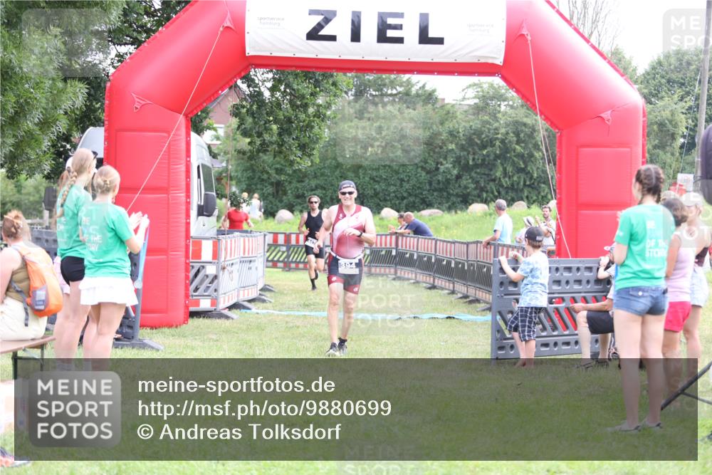 21.06.2026 - 29. Vierlanden-Triathlon Andreas Tolksdorf http://msf.ph/oto/9880699 21.06.2026 11:20:02 Ziel 394, 419, 422, 447, 452, 394, 419, 422, 447, 452 meine-sportfotos.de