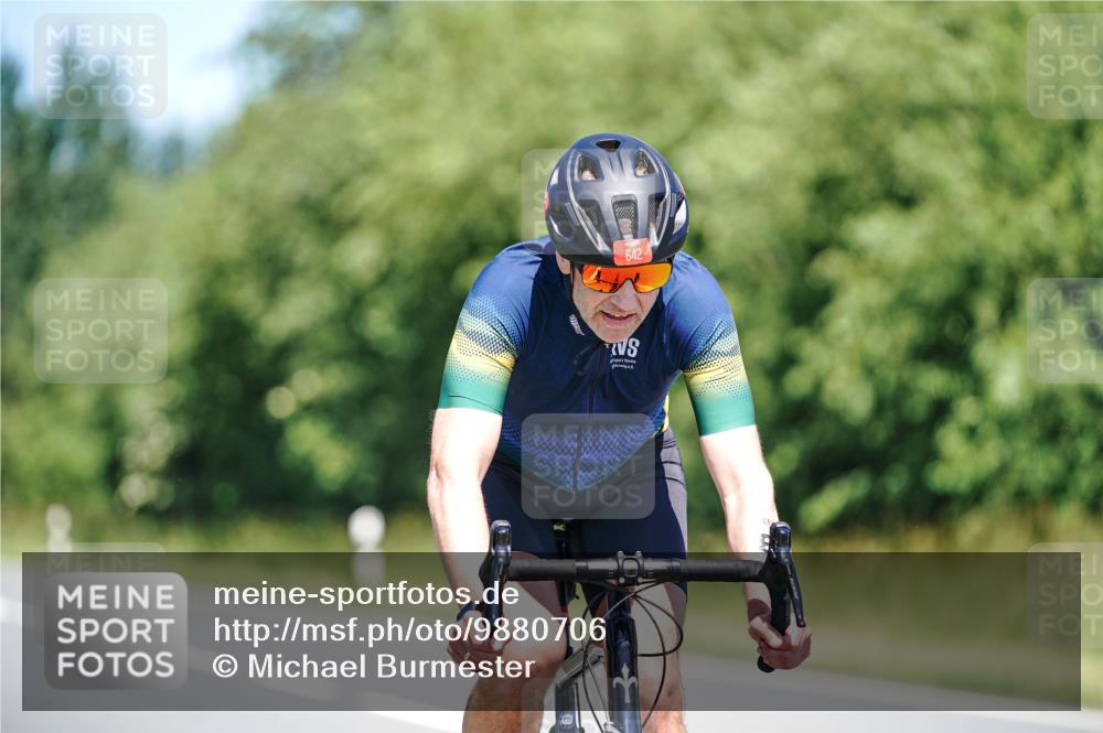 21.06.2026 - Viking Triathlon Michael Burmester http://msf.ph/oto/9880706 21.06.2026 13:24:25 Radfahren 282, 331, 658 meine-sportfotos.de