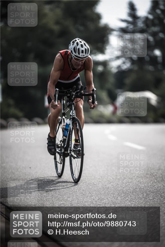 21.06.2026 - 29. Vierlanden-Triathlon H.Heesch http://msf.ph/oto/9880743 21.06.2026 09:13:57 Radfahren 8, 178 meine-sportfotos.de