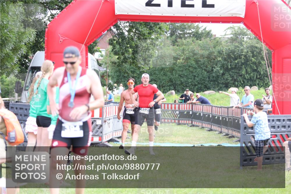 21.06.2026 - 29. Vierlanden-Triathlon Andreas Tolksdorf http://msf.ph/oto/9880777 21.06.2026 11:20:11 Ziel 309, 419, 422, 428, 452, 309, 419, 422, 428, 452 meine-sportfotos.de