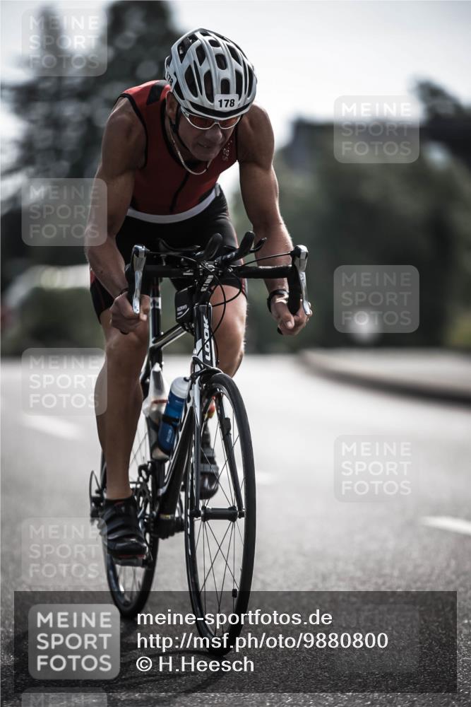 21.06.2026 - 29. Vierlanden-Triathlon H.Heesch http://msf.ph/oto/9880800 21.06.2026 09:13:57 Radfahren 8, 178 meine-sportfotos.de