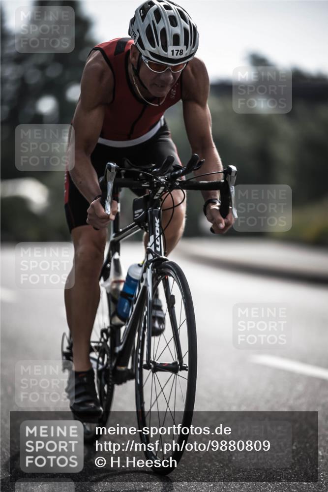 21.06.2026 - 29. Vierlanden-Triathlon H.Heesch http://msf.ph/oto/9880809 21.06.2026 09:13:58 Radfahren 8, 178, 193, 287 meine-sportfotos.de