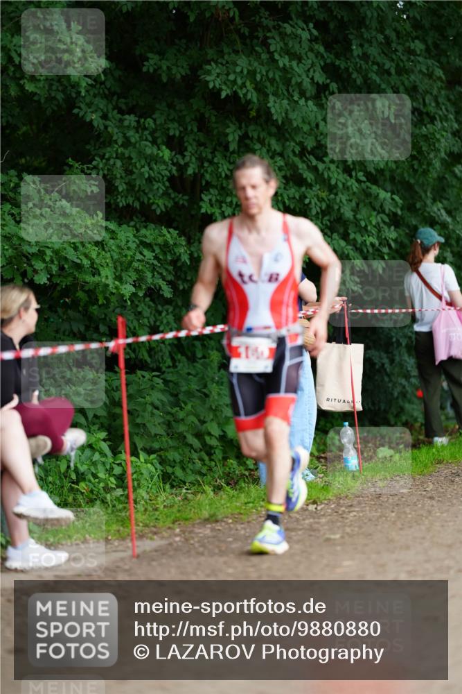 21.06.2026 - 29. Vierlanden-Triathlon LAZAROV Photography http://msf.ph/oto/9880880 21.06.2026 12:21:30 Laufen 100 meine-sportfotos.de