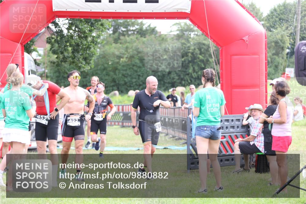 21.06.2026 - 29. Vierlanden-Triathlon Andreas Tolksdorf http://msf.ph/oto/9880882 21.06.2026 11:20:18 Ziel 309, 428, 309, 428 meine-sportfotos.de