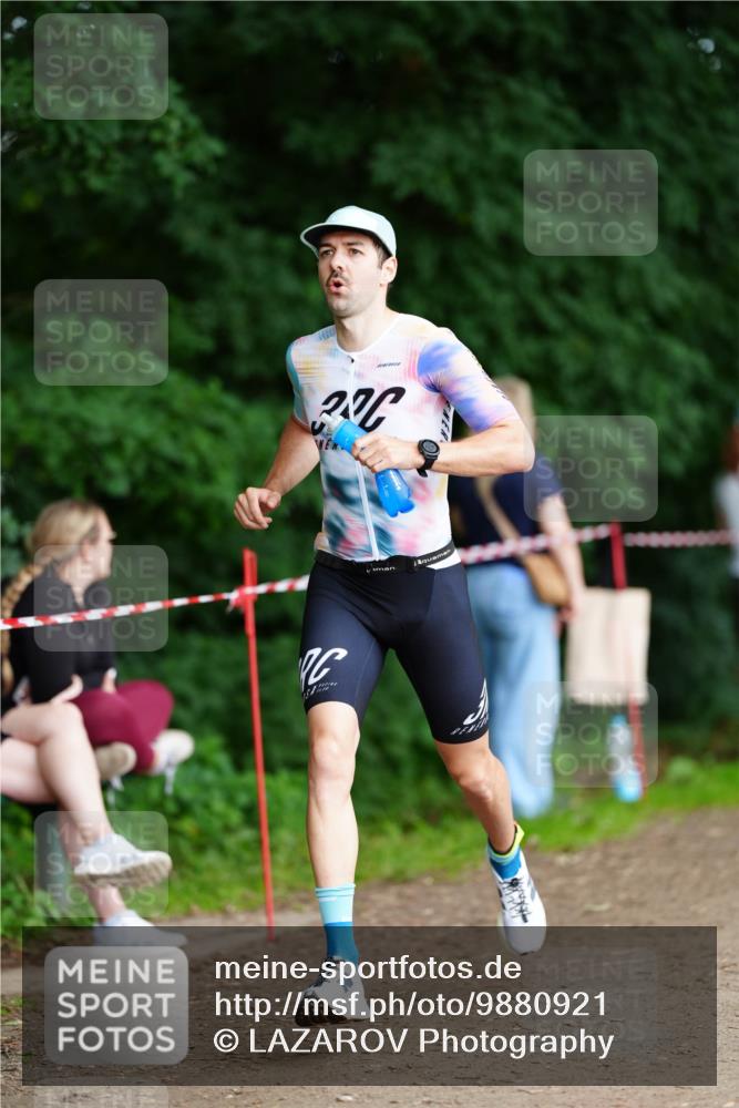 21.06.2026 - 29. Vierlanden-Triathlon LAZAROV Photography http://msf.ph/oto/9880921 21.06.2026 12:21:40 Laufen 226 meine-sportfotos.de