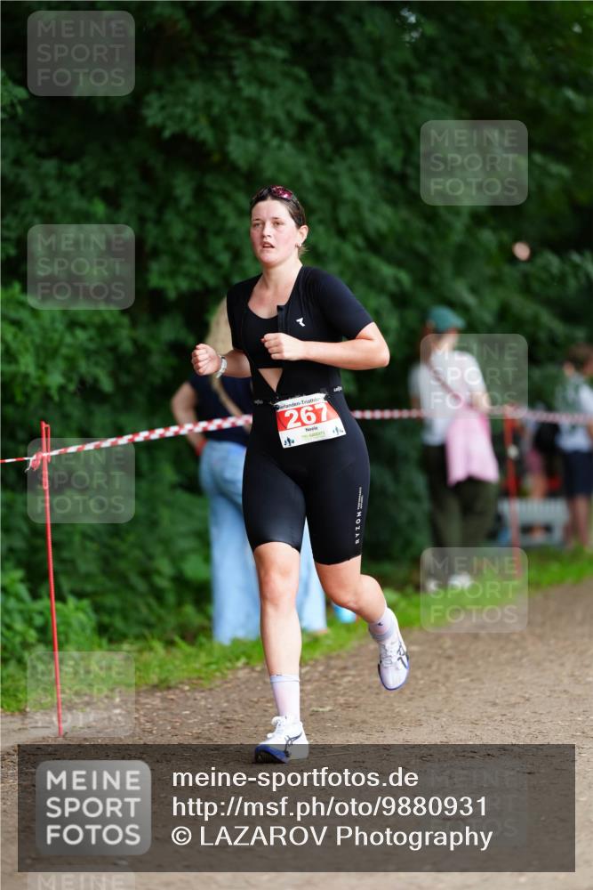 21.06.2026 - 29. Vierlanden-Triathlon LAZAROV Photography http://msf.ph/oto/9880931 21.06.2026 12:21:44 Laufen 267, 4 meine-sportfotos.de
