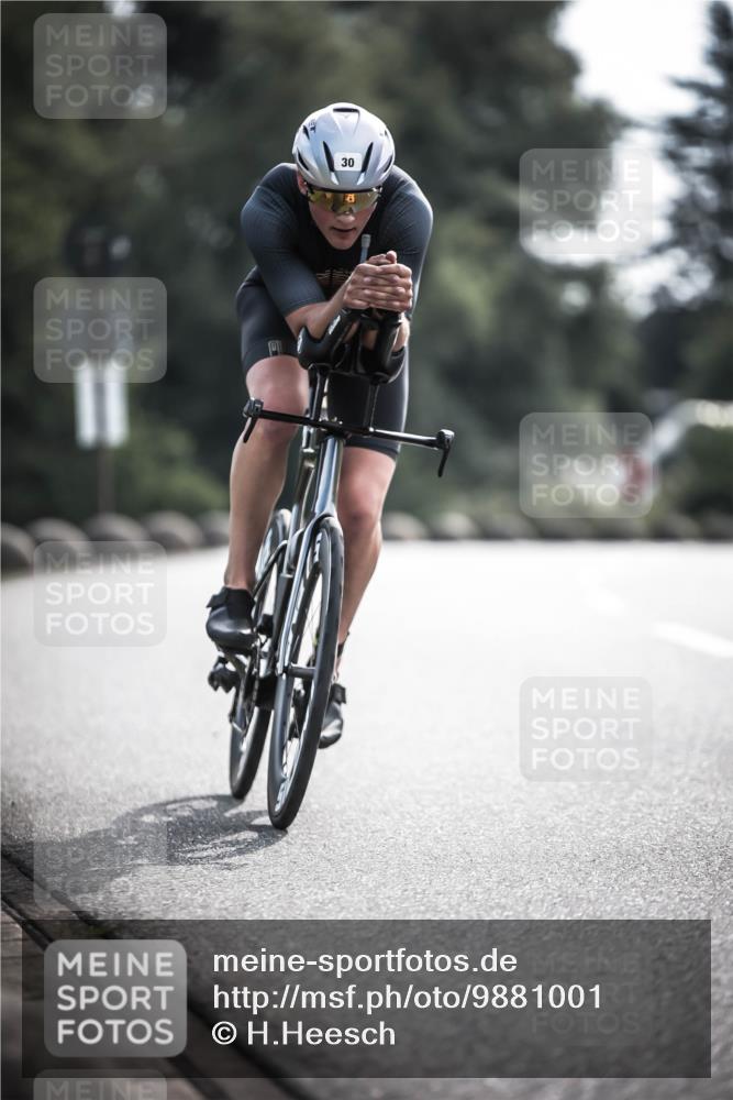 21.06.2026 - 29. Vierlanden-Triathlon H.Heesch http://msf.ph/oto/9881001 21.06.2026 09:14:21 Radfahren 30, 60 meine-sportfotos.de