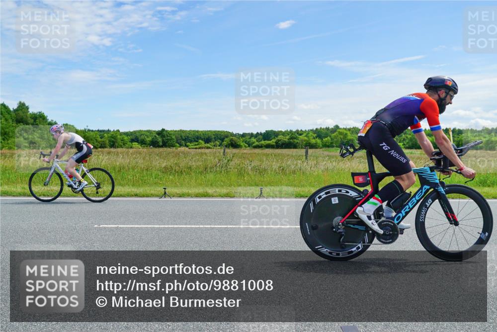 21.06.2026 - Viking Triathlon Michael Burmester http://msf.ph/oto/9881008 21.06.2026 12:52:37 Radfahren 63, 64, 75, 87, 89, 95, 118, 162, 302, 411, 459, 460, 464, 490, 522, 552, 619 meine-sportfotos.de