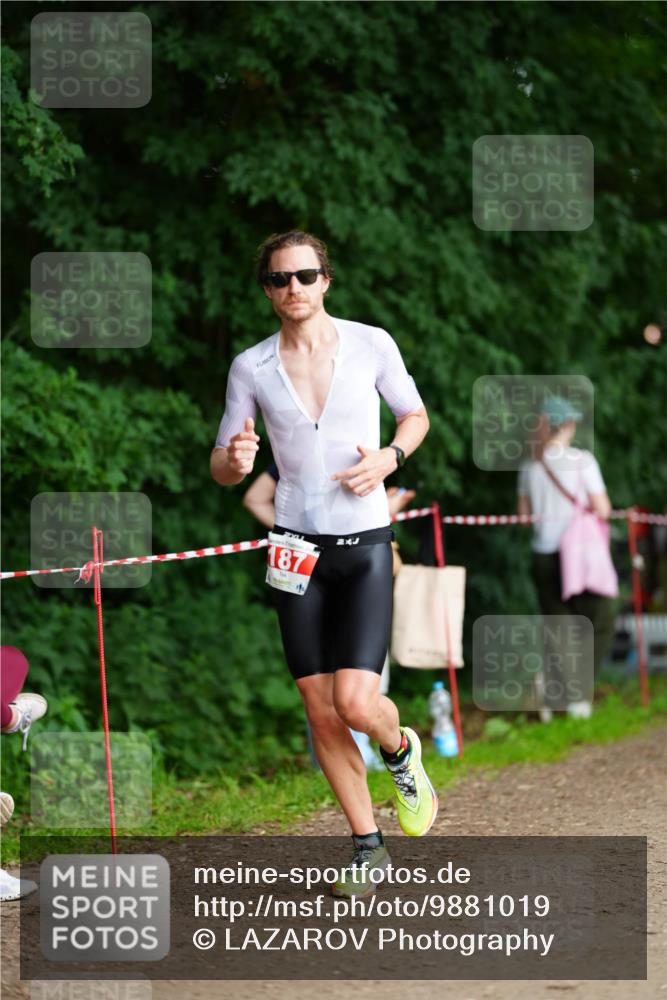 21.06.2026 - 29. Vierlanden-Triathlon LAZAROV Photography http://msf.ph/oto/9881019 21.06.2026 12:22:08 Laufen 187, 2 meine-sportfotos.de
