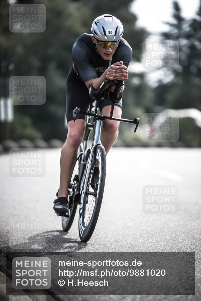 21.06.2026 - 29. Vierlanden-Triathlon H.Heesch http://msf.ph/oto/9881020 21.06.2026 09:14:21 Radfahren 30, 60 meine-sportfotos.de