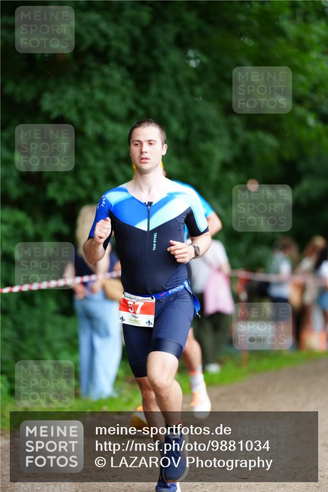 21.06.2026 - 29. Vierlanden-Triathlon LAZAROV Photography http://msf.ph/oto/9881034 21.06.2026 12:22:12 Laufen  meine-sportfotos.de
