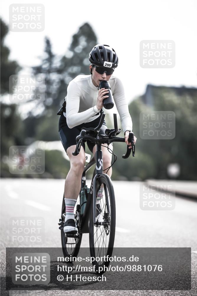 21.06.2026 - 29. Vierlanden-Triathlon H.Heesch http://msf.ph/oto/9881076 21.06.2026 09:14:40 Radfahren 183, 299, 302 meine-sportfotos.de