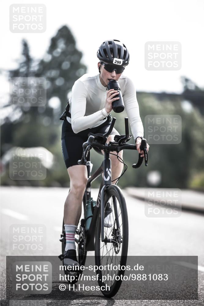 21.06.2026 - 29. Vierlanden-Triathlon H.Heesch http://msf.ph/oto/9881083 21.06.2026 09:14:40 Radfahren 183, 299, 302 meine-sportfotos.de