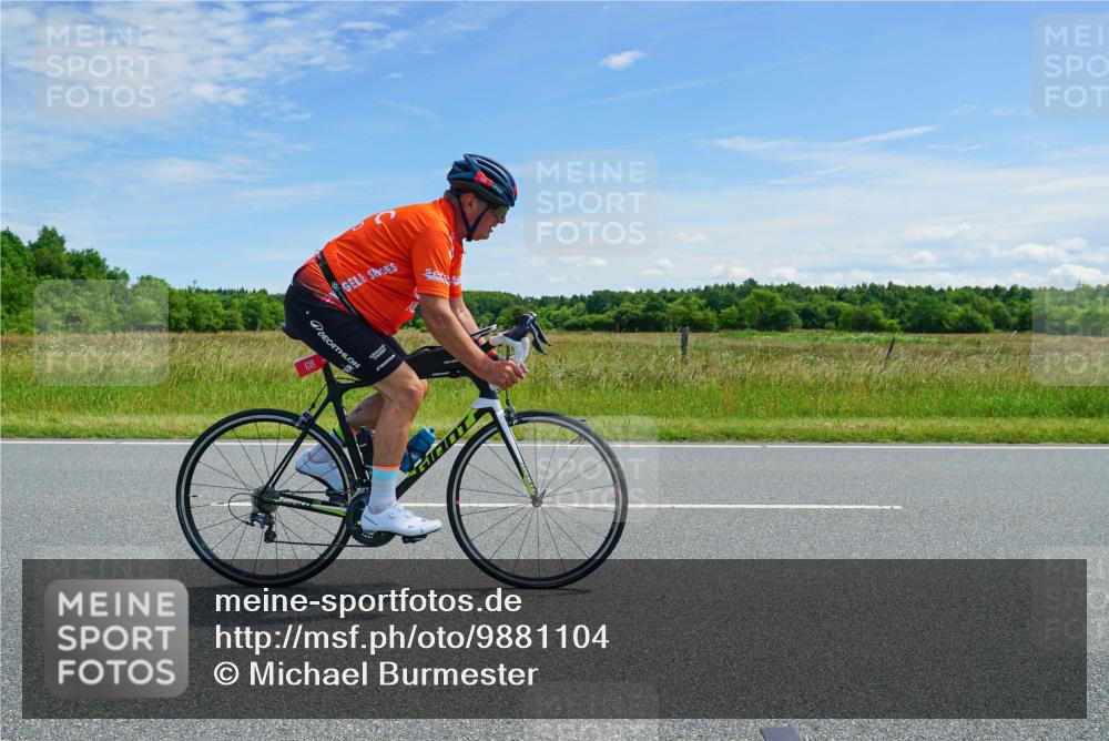 21.06.2026 - Viking Triathlon Michael Burmester http://msf.ph/oto/9881104 21.06.2026 12:53:10 Radfahren 24, 84, 97, 224, 305, 382, 445, 618 meine-sportfotos.de