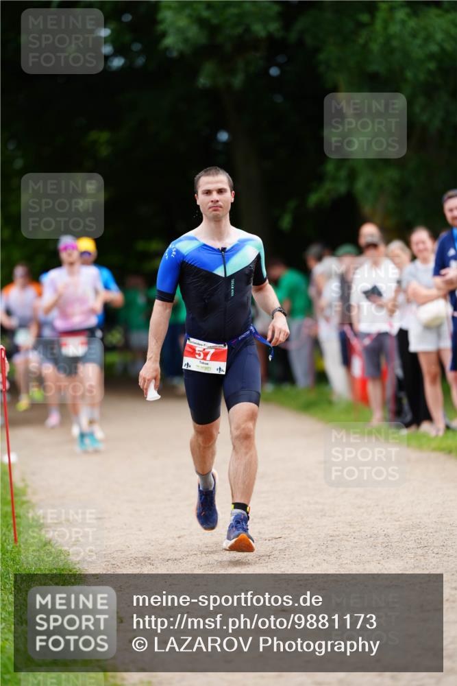 21.06.2026 - 29. Vierlanden-Triathlon LAZAROV Photography http://msf.ph/oto/9881173 21.06.2026 12:22:57 Laufen 57 meine-sportfotos.de