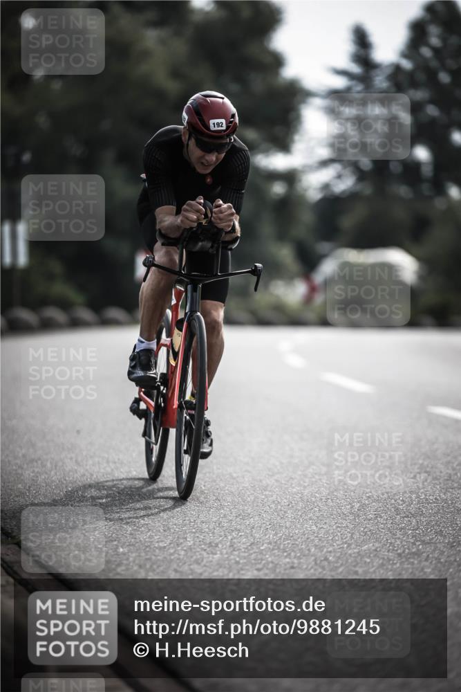 21.06.2026 - 29. Vierlanden-Triathlon H.Heesch http://msf.ph/oto/9881245 21.06.2026 09:15:36 Radfahren 10, 192 meine-sportfotos.de