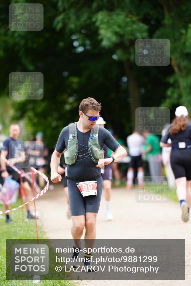 21.06.2026 - 29. Vierlanden-Triathlon LAZAROV Photography http://msf.ph/oto/9881299 21.06.2026 12:23:39 Laufen 202, 99 meine-sportfotos.de