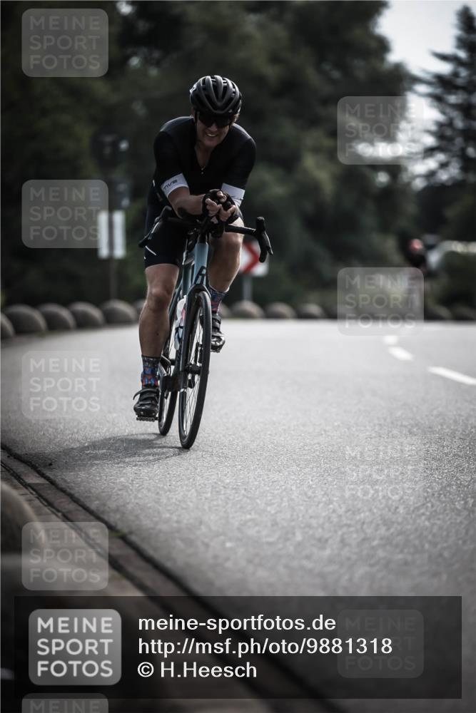 21.06.2026 - 29. Vierlanden-Triathlon H.Heesch http://msf.ph/oto/9881318 21.06.2026 09:15:48 Radfahren 62, 128, 177 meine-sportfotos.de