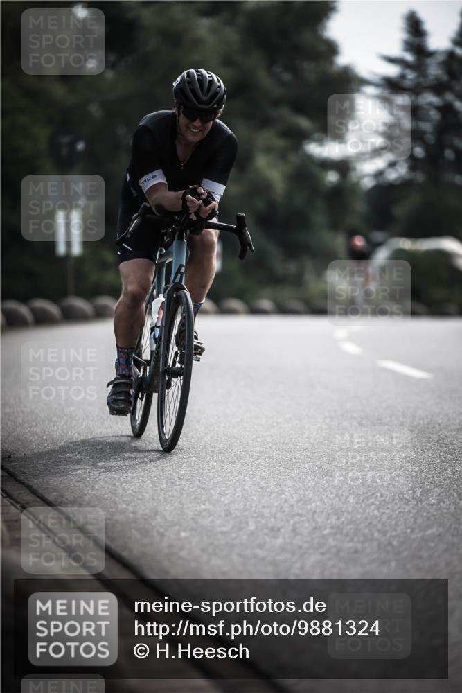 21.06.2026 - 29. Vierlanden-Triathlon H.Heesch http://msf.ph/oto/9881324 21.06.2026 09:15:48 Radfahren 62, 128, 177 meine-sportfotos.de