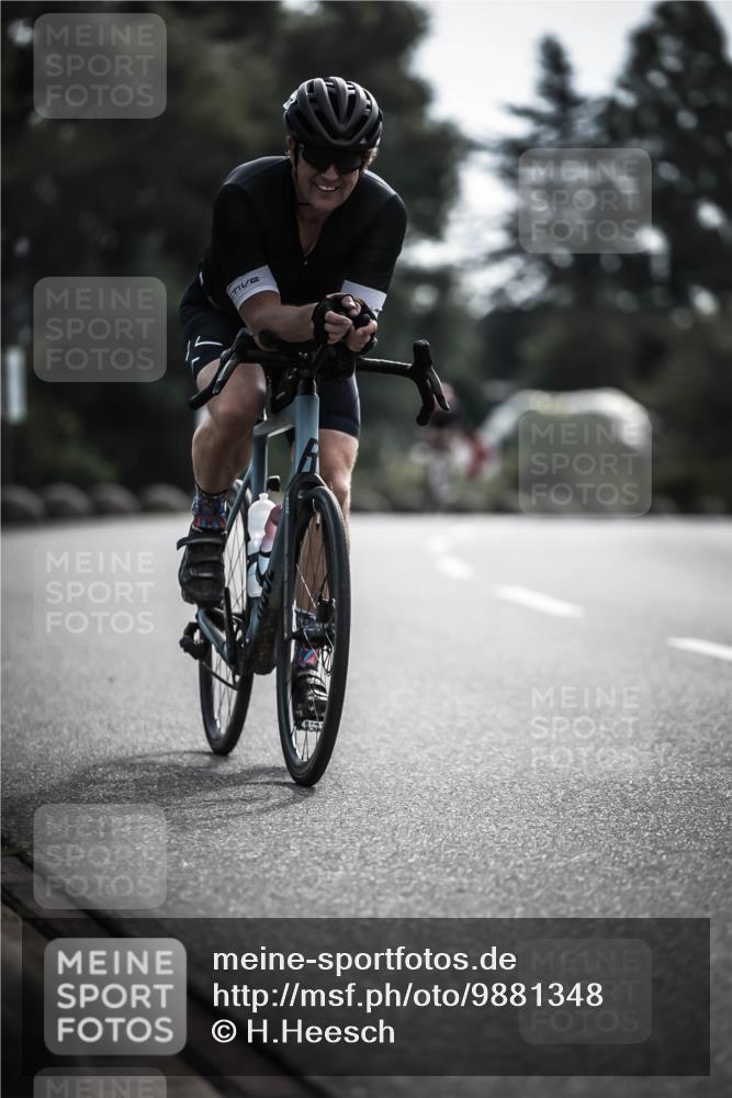 21.06.2026 - 29. Vierlanden-Triathlon H.Heesch http://msf.ph/oto/9881348 21.06.2026 09:15:48 Radfahren 62, 128, 177 meine-sportfotos.de