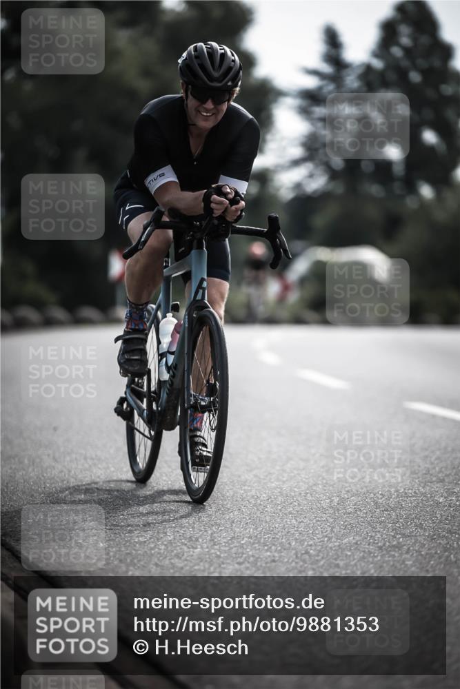 21.06.2026 - 29. Vierlanden-Triathlon H.Heesch http://msf.ph/oto/9881353 21.06.2026 09:15:48 Radfahren 62, 128, 177 meine-sportfotos.de