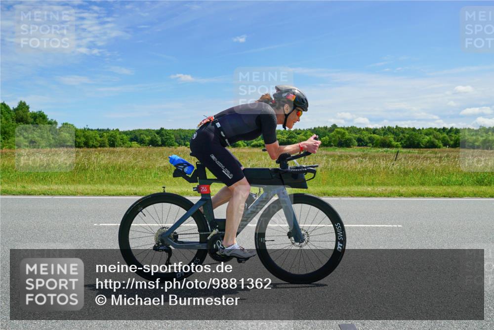 21.06.2026 - Viking Triathlon Michael Burmester http://msf.ph/oto/9881362 21.06.2026 12:56:30 Radfahren 33, 113, 137, 255, 357, 489 meine-sportfotos.de