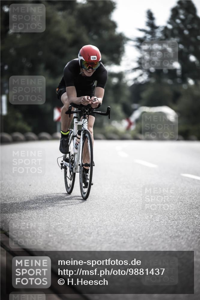 21.06.2026 - 29. Vierlanden-Triathlon H.Heesch http://msf.ph/oto/9881437 21.06.2026 09:15:54 Radfahren 62, 128, 145 meine-sportfotos.de