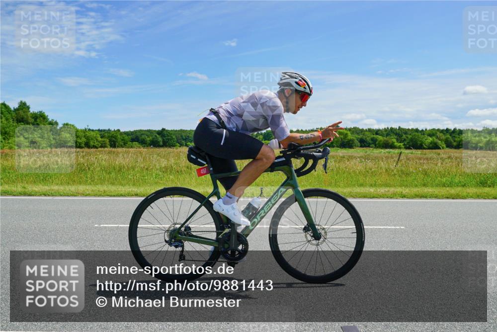 21.06.2026 - Viking Triathlon Michael Burmester http://msf.ph/oto/9881443 21.06.2026 12:57:42 Radfahren 77, 77, 85, 88, 141, 199, 274, 304, 315, 393, 492, 497, 571 meine-sportfotos.de