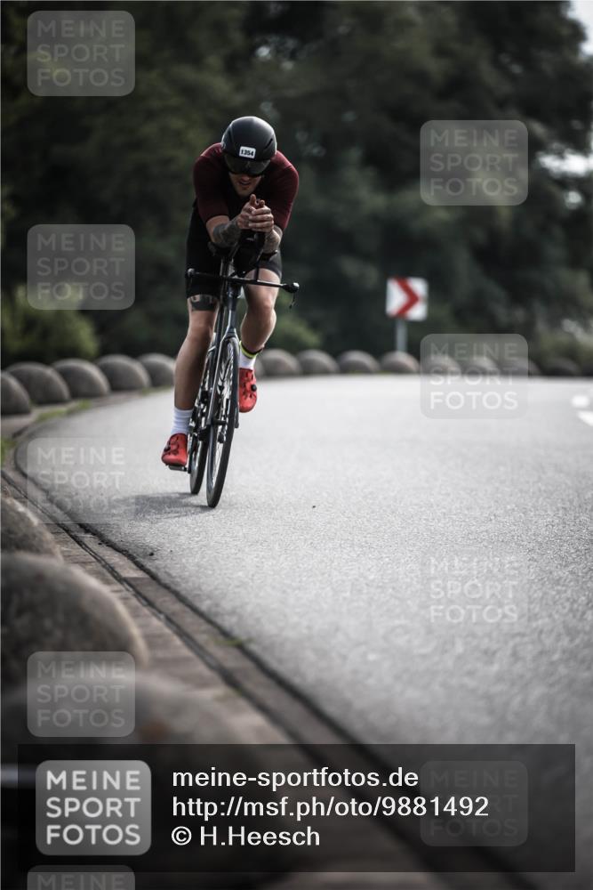 21.06.2026 - 29. Vierlanden-Triathlon H.Heesch http://msf.ph/oto/9881492 21.06.2026 09:16:11 Radfahren 61, 212, 1354 meine-sportfotos.de
