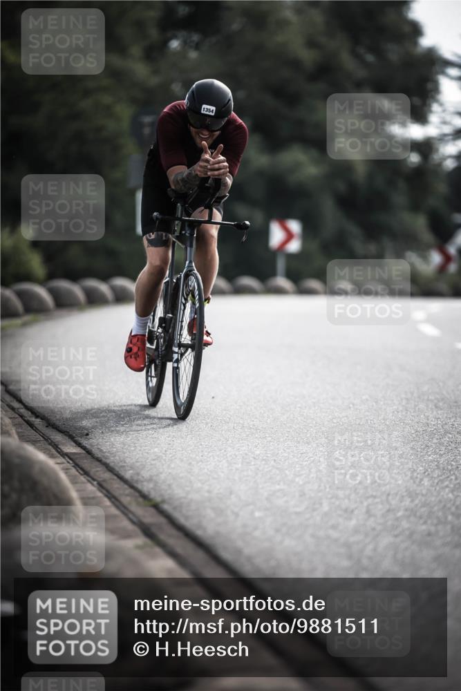 21.06.2026 - 29. Vierlanden-Triathlon H.Heesch http://msf.ph/oto/9881511 21.06.2026 09:16:12 Radfahren 61, 212, 1354 meine-sportfotos.de